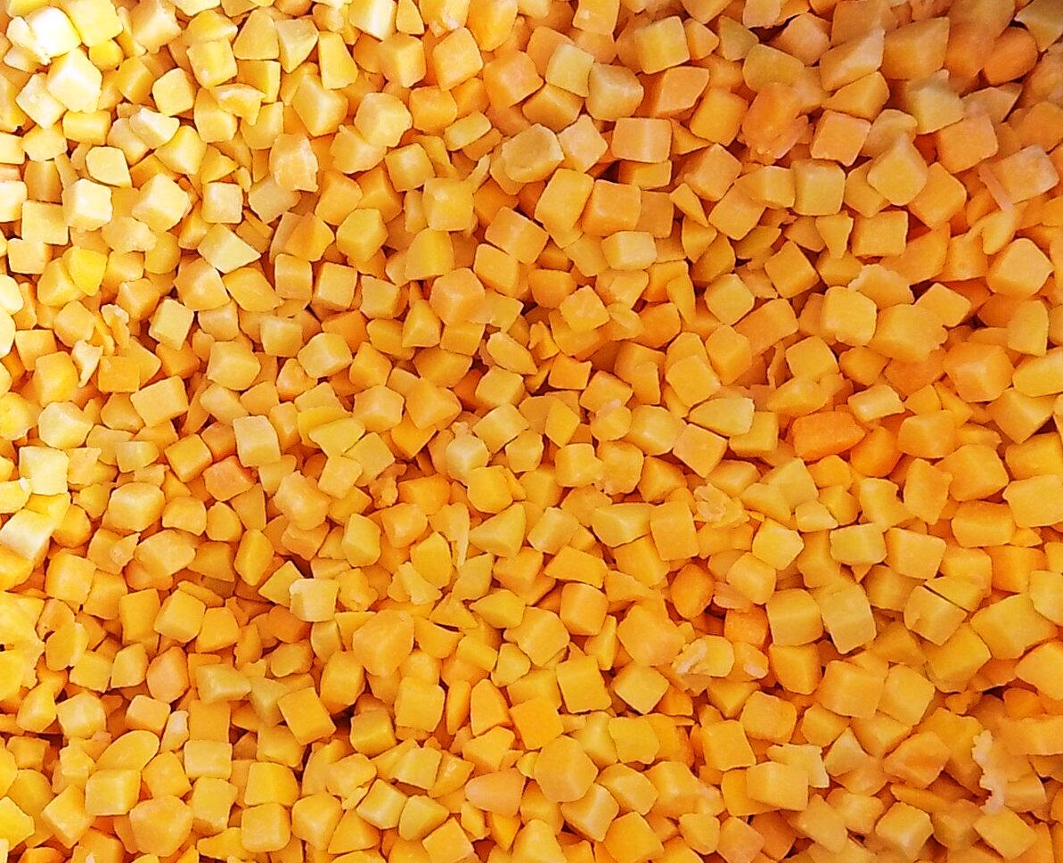 Персик різаний